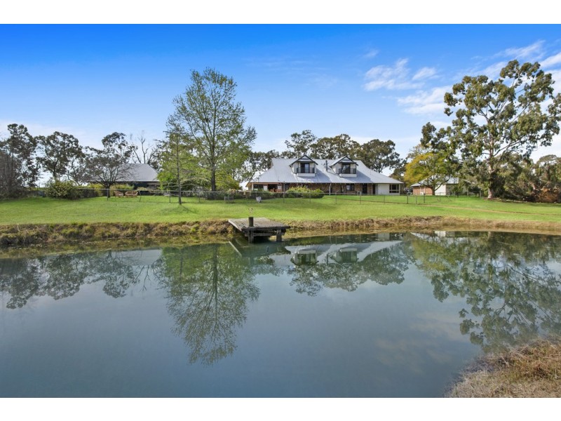21 Devine Grove, Sackville North NSW 2756