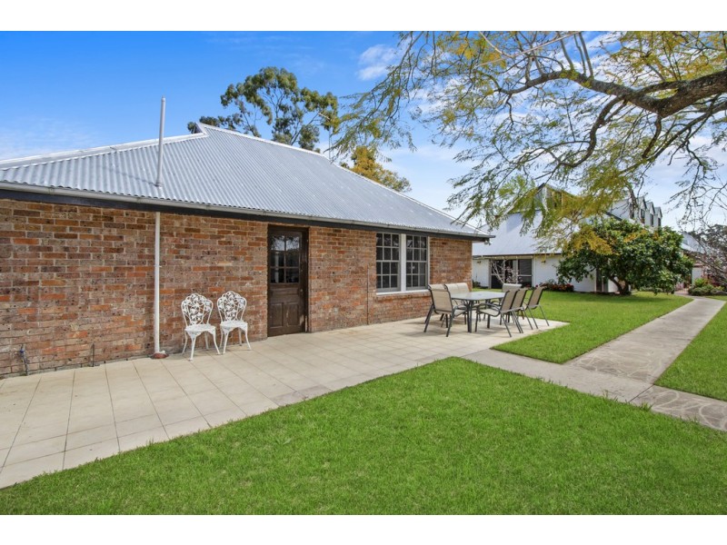 21 Devine Grove, Sackville North NSW 2756