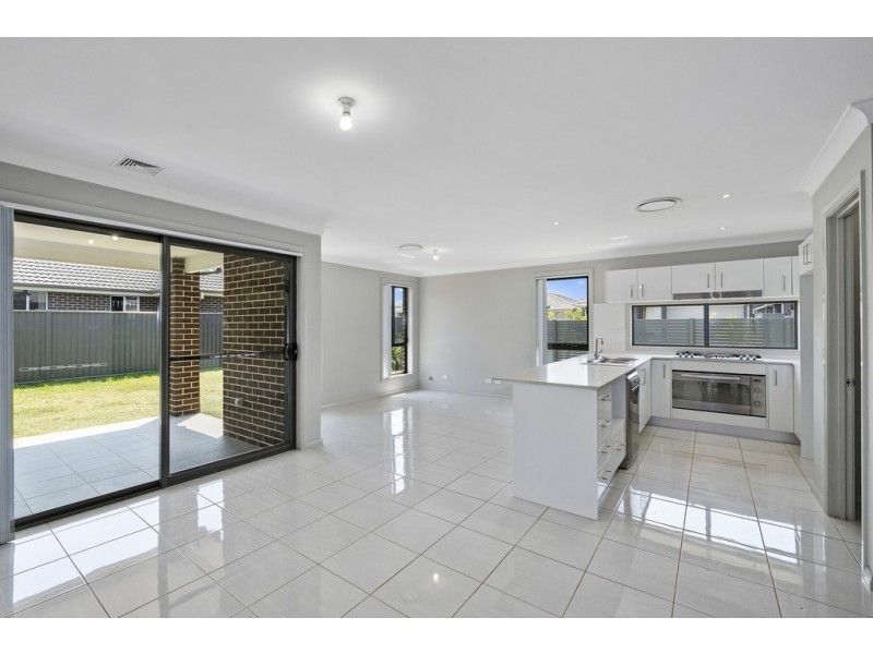 24 Blackburn Street, Ropes Crossing NSW 2760