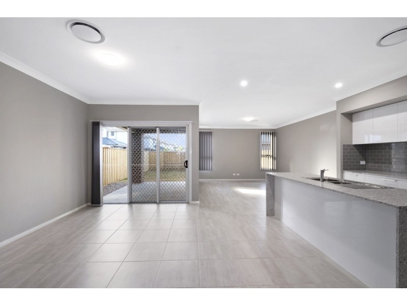 44 Moonstone Road, Box Hill NSW 2765