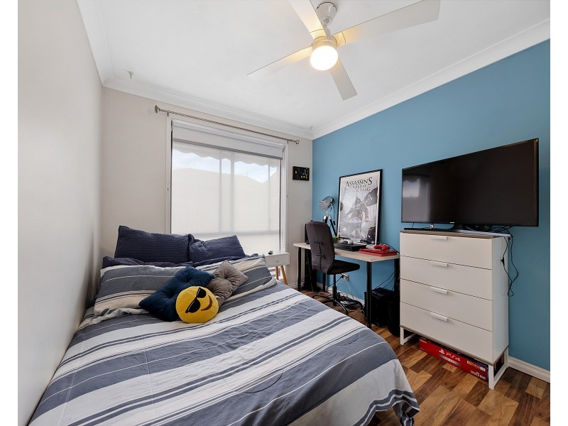 7 Burrowes Groves, Dean Park NSW 2761