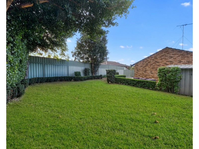 7 Burrowes Groves, Dean Park NSW 2761