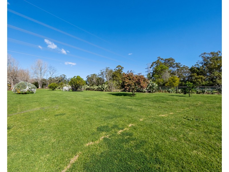 15 Gilligans Road, Dural NSW 2158