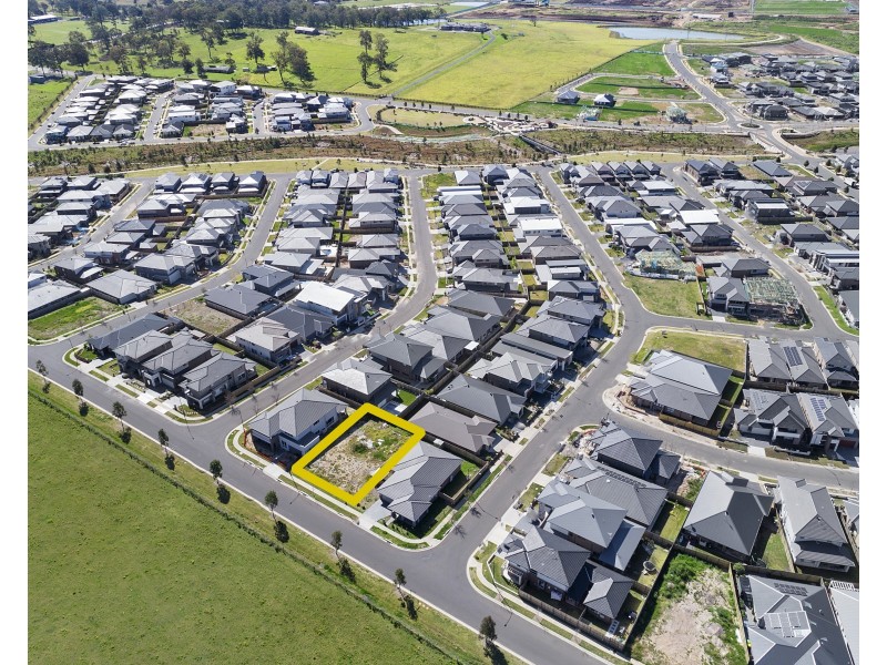 90 Sundowner Parkway, Box Hill NSW 2765
