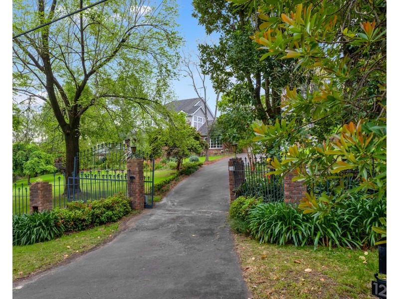 12 Burrawang Drive, Nelson NSW 2765