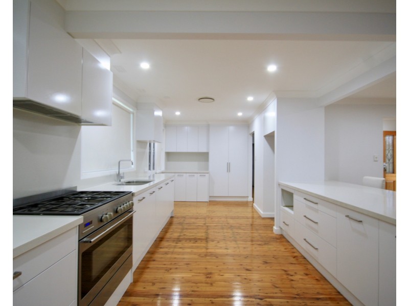 13 Castlereagh Road, Hobartville NSW 2753