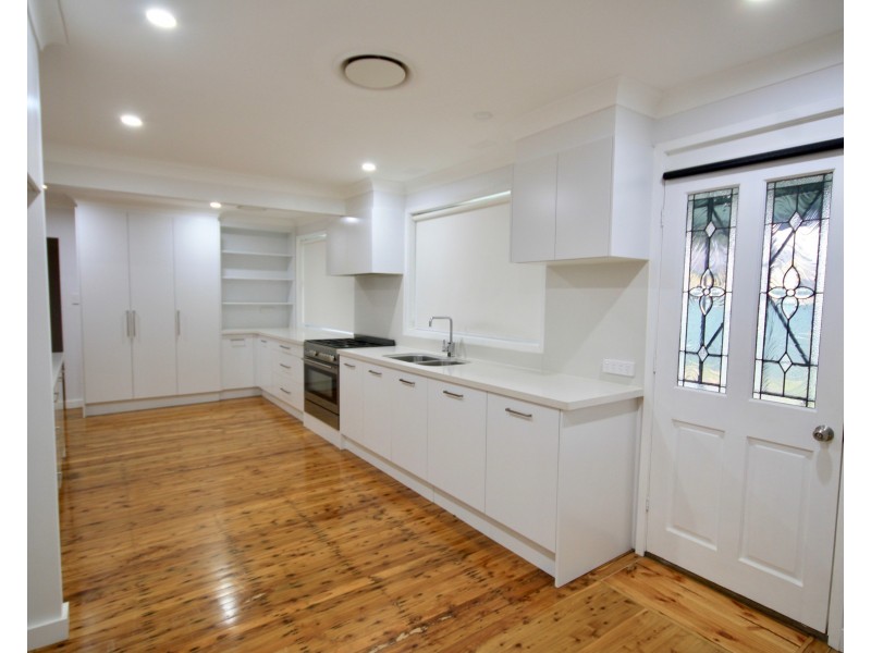 13 Castlereagh Road, Hobartville NSW 2753