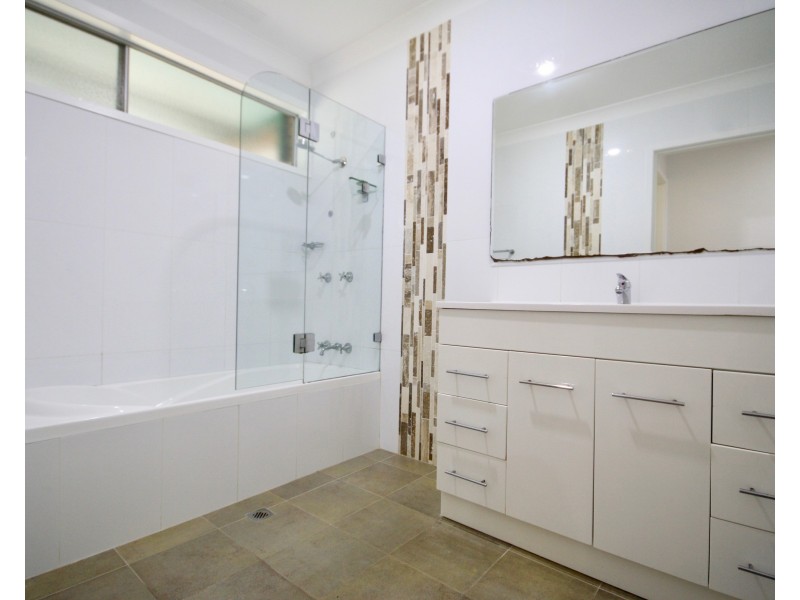 13 Castlereagh Road, Hobartville NSW 2753