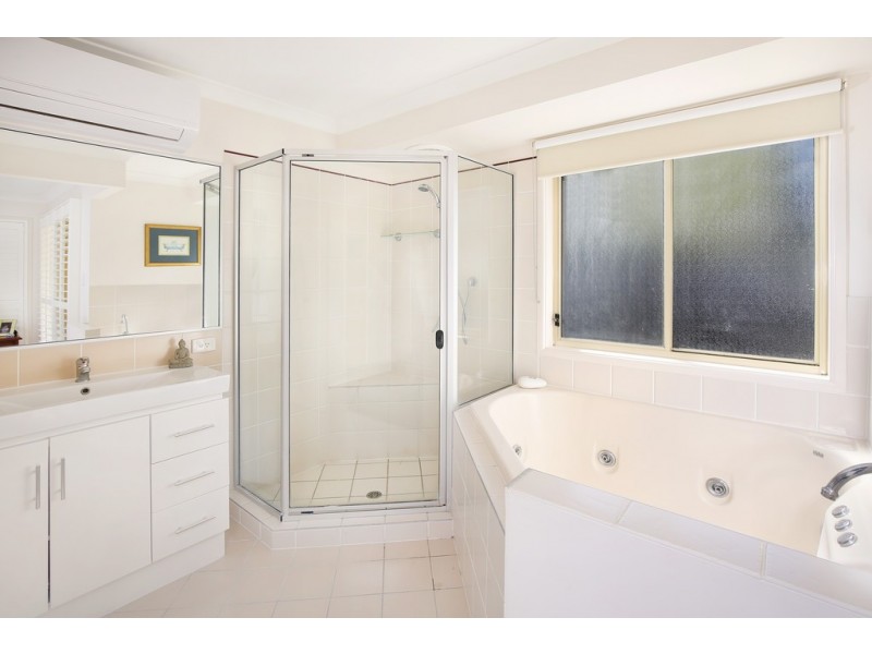 2 Manor Lane, Buderim QLD 4556