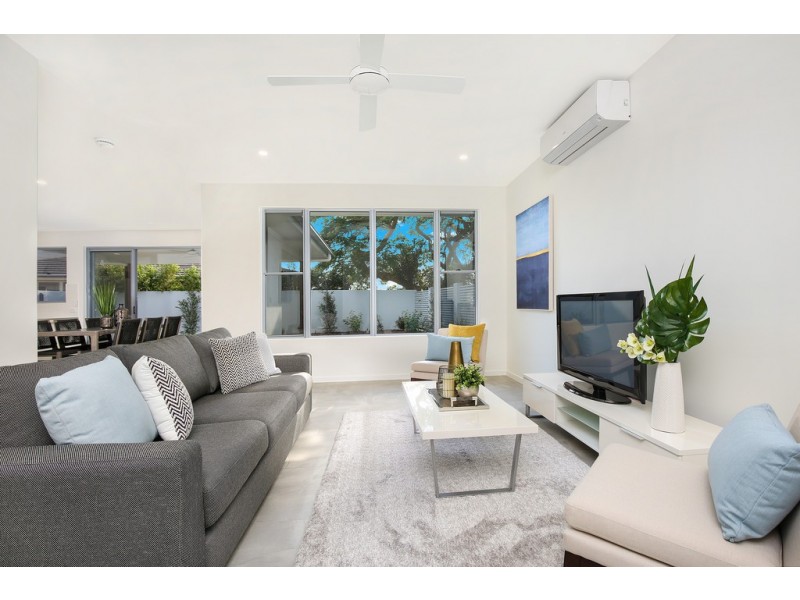 2/5A Sorensen Avenue, Buderim QLD 4556