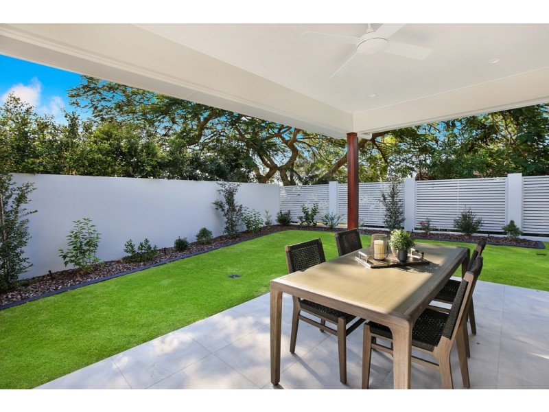 2/5A Sorensen Avenue, Buderim QLD 4556