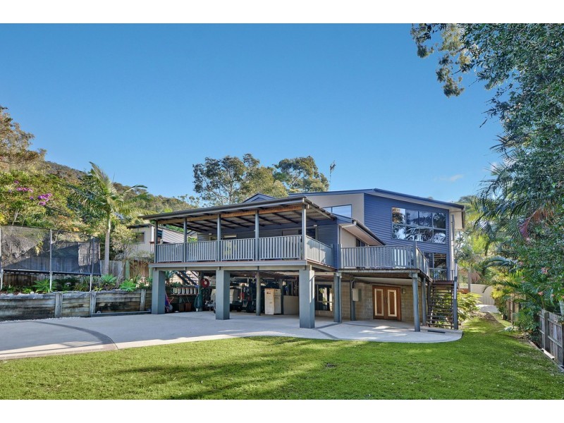 4 Mountain Rise Court, Mount Coolum QLD 4573