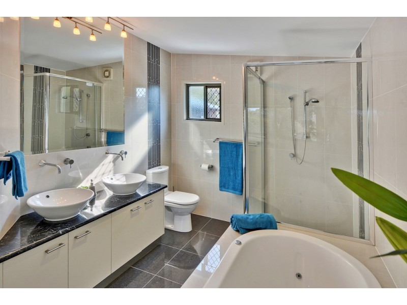 4 Mountain Rise Court, Mount Coolum QLD 4573