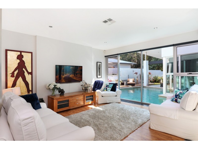 10 Springbrook Grove, Buderim QLD 4556