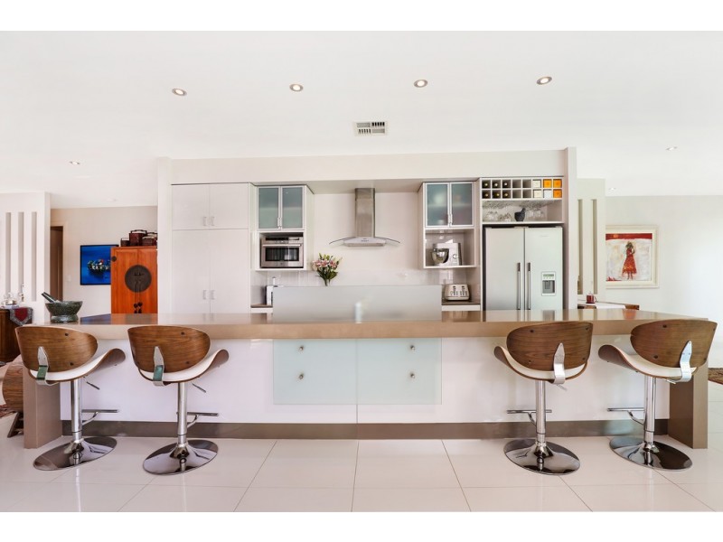 10 Springbrook Grove, Buderim QLD 4556