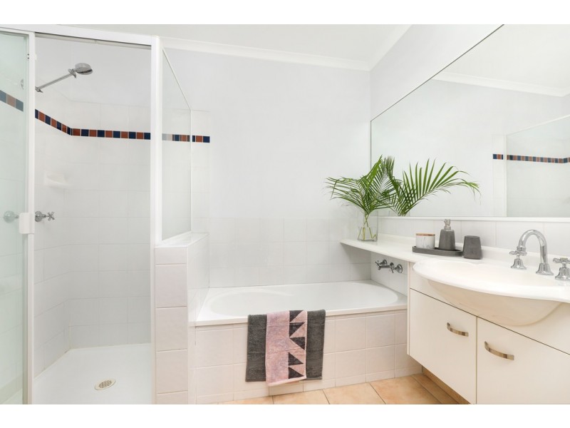 56/1 Poinsettia Court, Mooloolaba QLD 4557