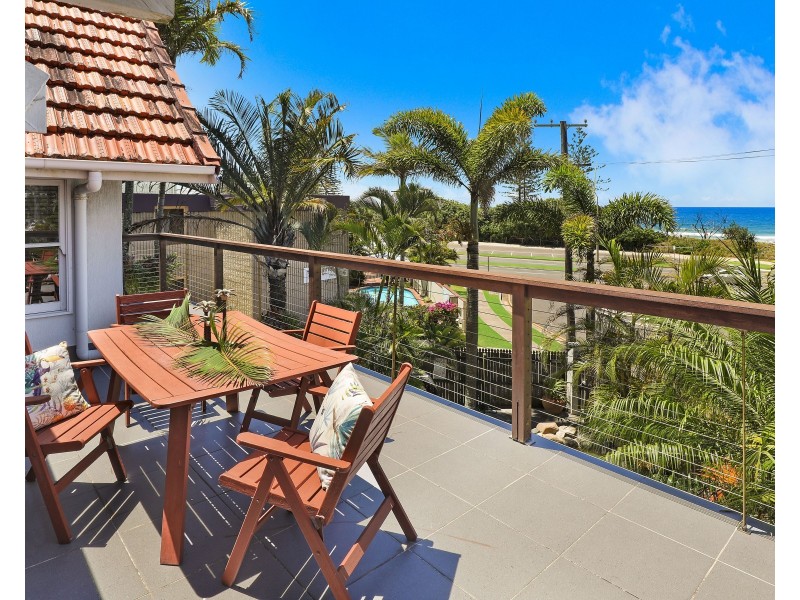 4 Mary Street, Alexandra Headland QLD 4572