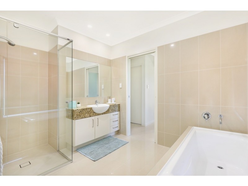 1/1 Harbour Heights Lane, Kuluin QLD 4558