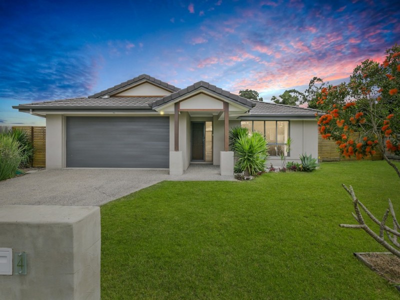 4 Woodgrove Boulevard, Beerwah QLD 4519