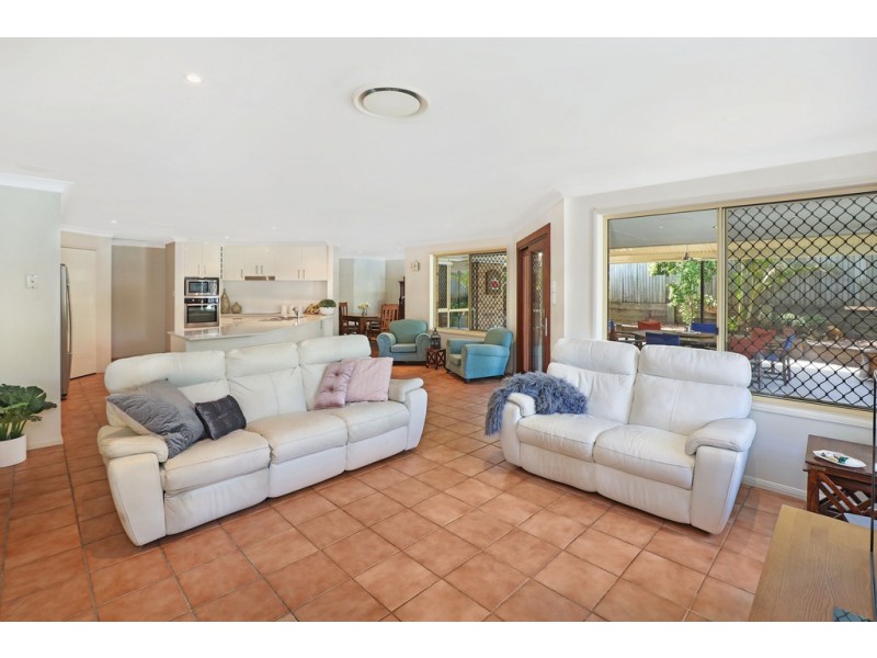 2 Serenella Court, Buderim QLD 4556