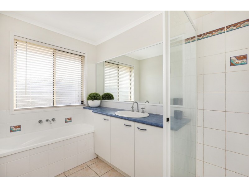 34 Satinash Place, Mudjimba QLD 4564