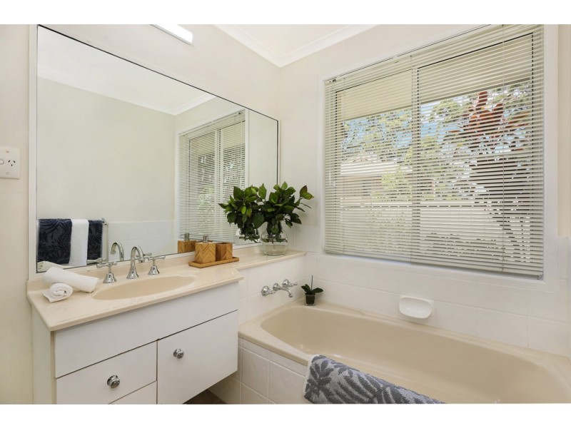 4 Nye Avenue, Buderim QLD 4556