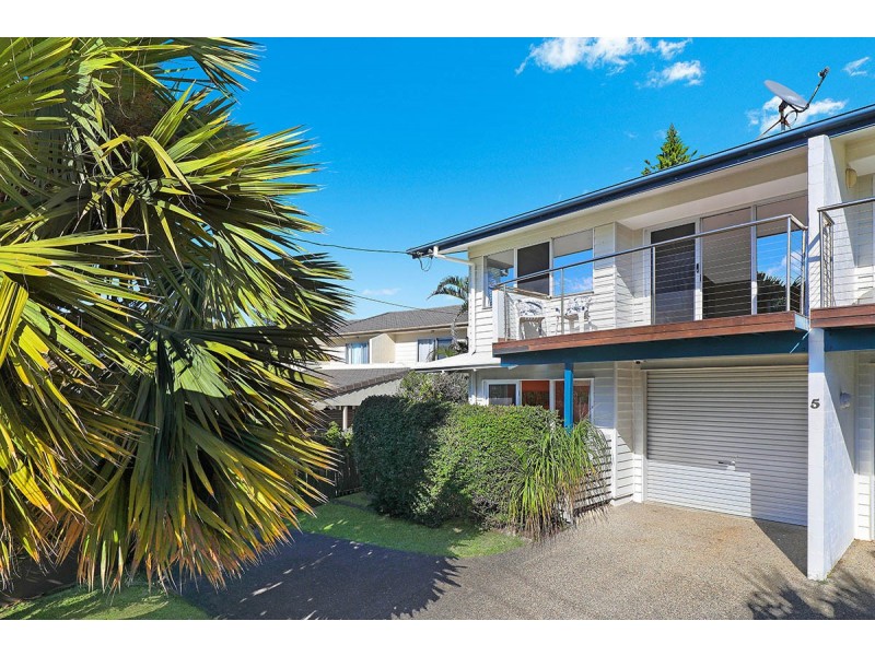 1/5 Petrel Street, Peregian Beach QLD 4573