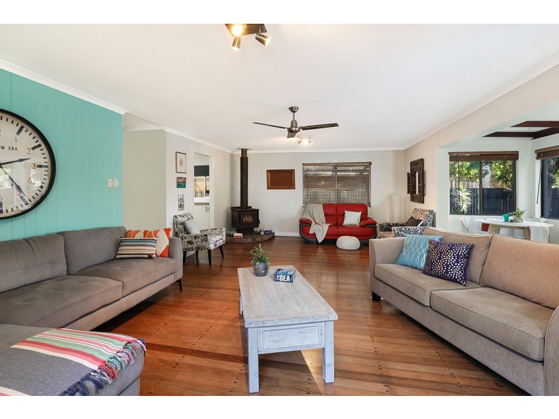 17 Bando Street, Pacific Paradise QLD 4564