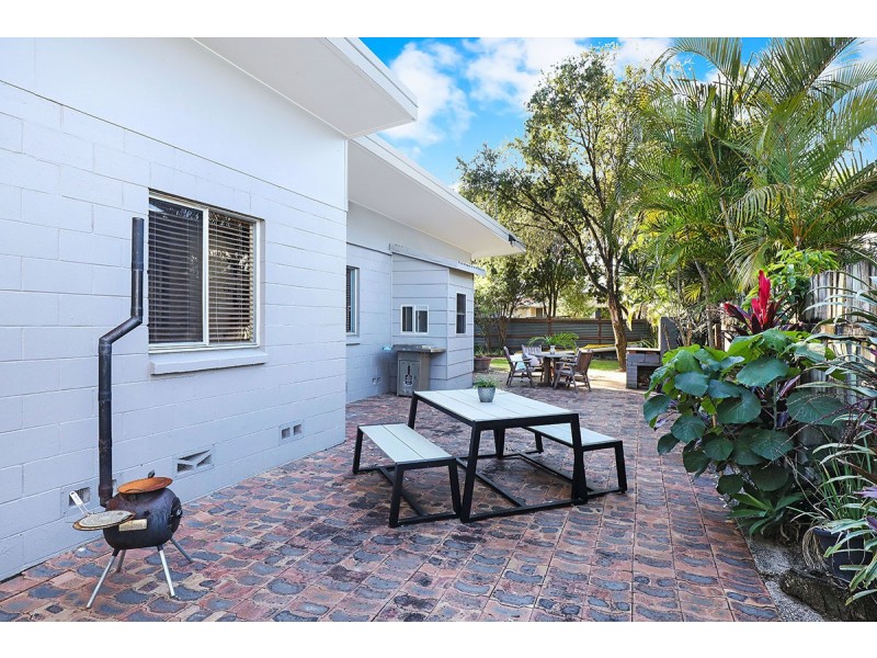 17 Bando Street, Pacific Paradise QLD 4564