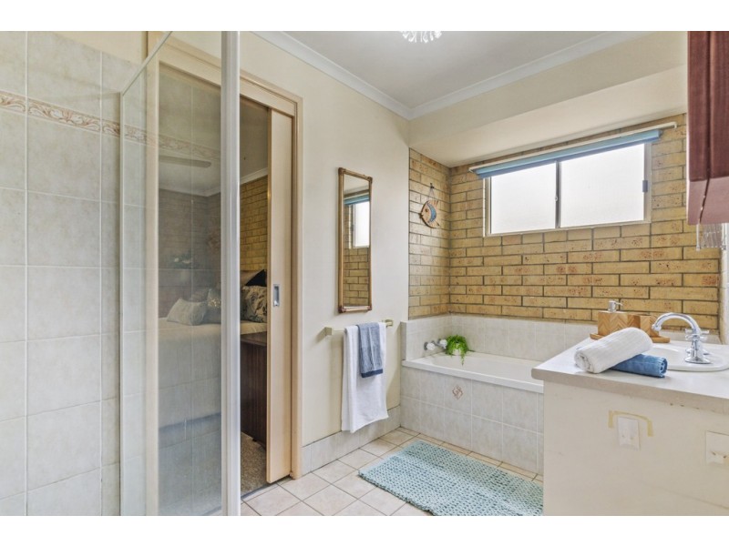 35 Bando Street, Pacific Paradise QLD 4564