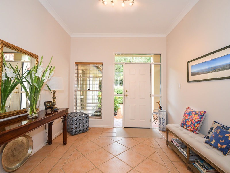 6 Wattlebird Drive, Twin Waters QLD 4564