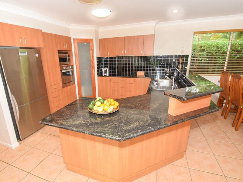 6 Wattlebird Drive, Twin Waters QLD 4564