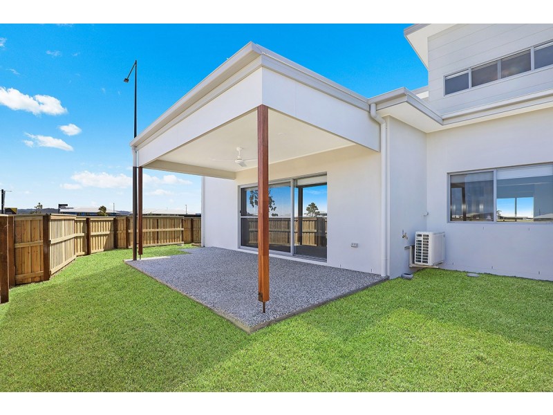 1/2 Kate Crescent, Caloundra West QLD 4551
