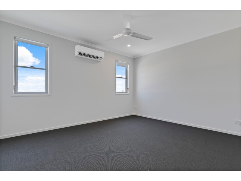 1/2 Kate Crescent, Caloundra West QLD 4551