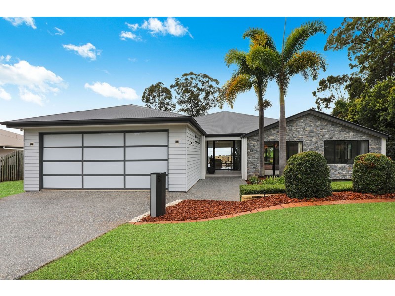 5 Courcheval Terrace, Mons QLD 4556