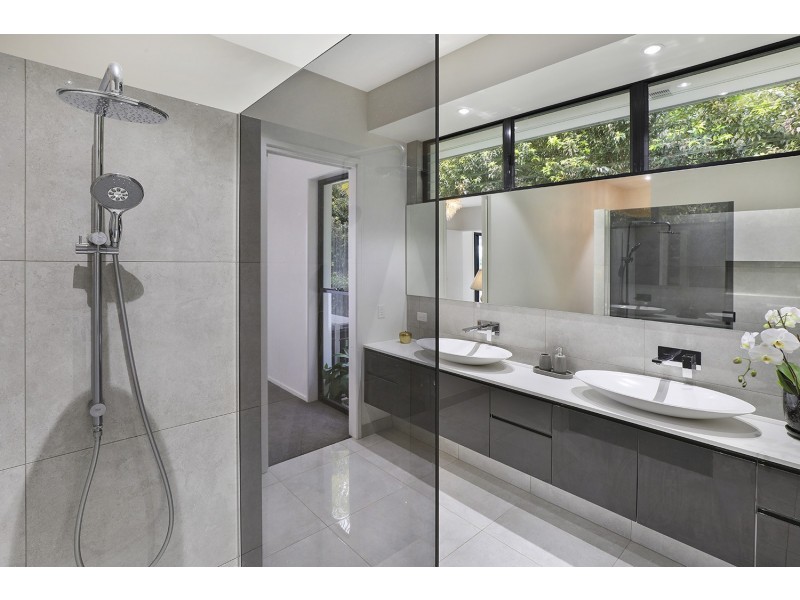 5 Courcheval Terrace, Mons QLD 4556