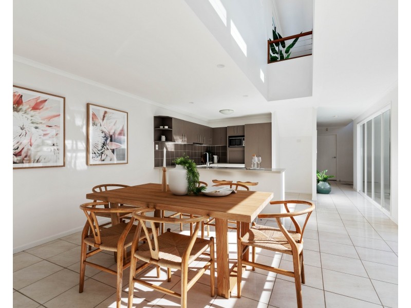 7 Whitsunday Street, Kawana Island QLD 4575