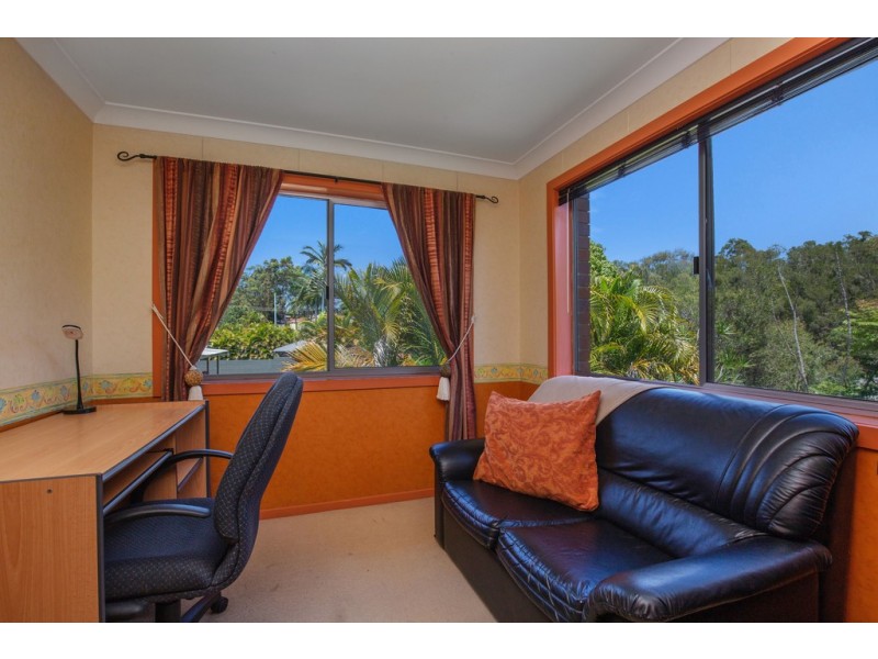 72 Kumbari Close, Southport QLD 4215