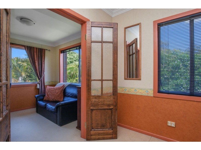 72 Kumbari Close, Southport QLD 4215