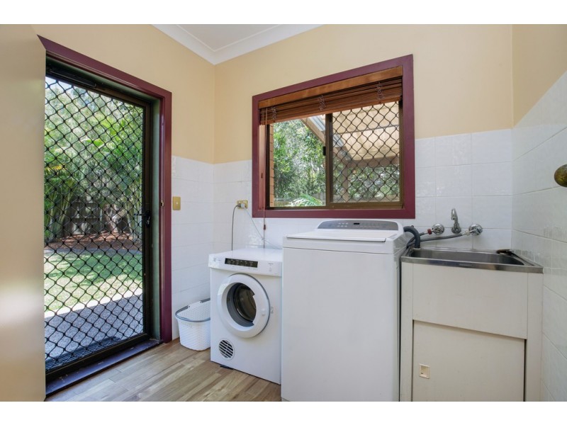 72 Kumbari Close, Southport QLD 4215