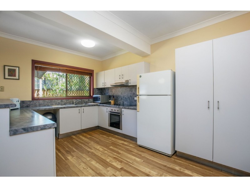 72 Kumbari Close, Southport QLD 4215