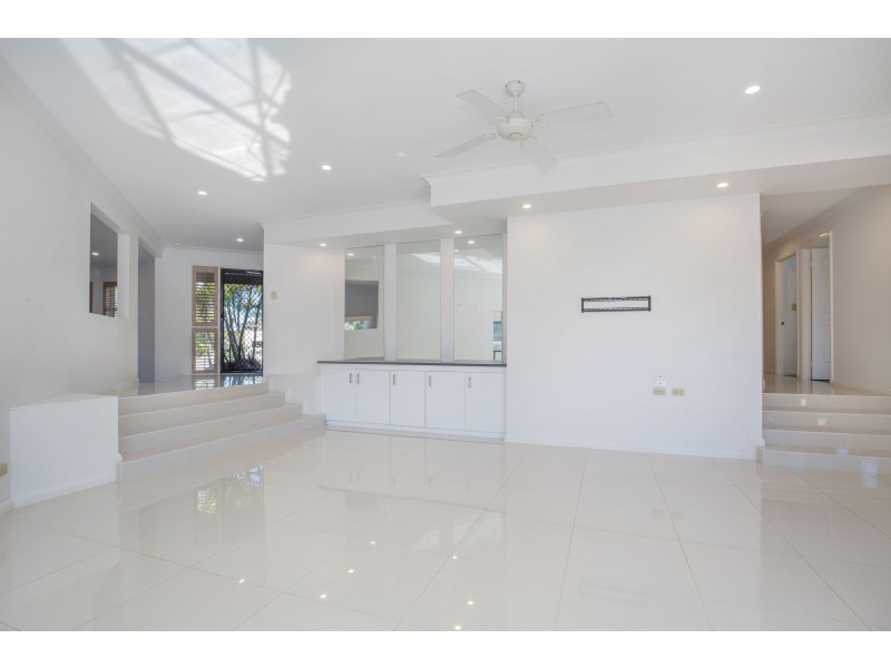 15 Hirono Court, Parkwood QLD 4214