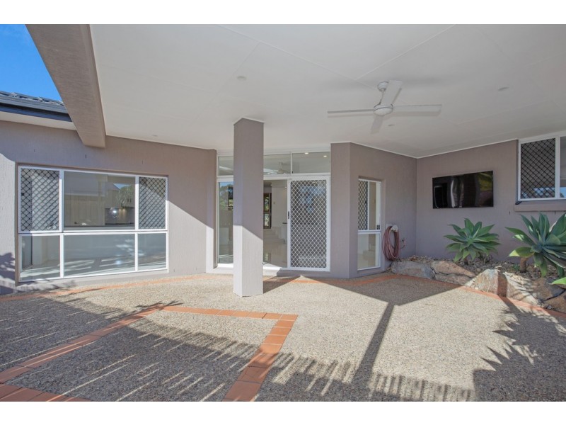 15 Hirono Court, Parkwood QLD 4214