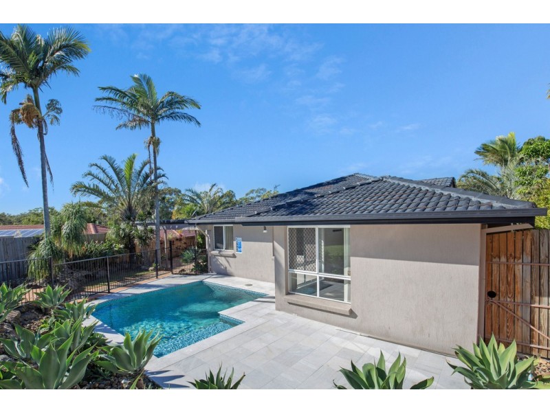 15 Hirono Court, Parkwood QLD 4214