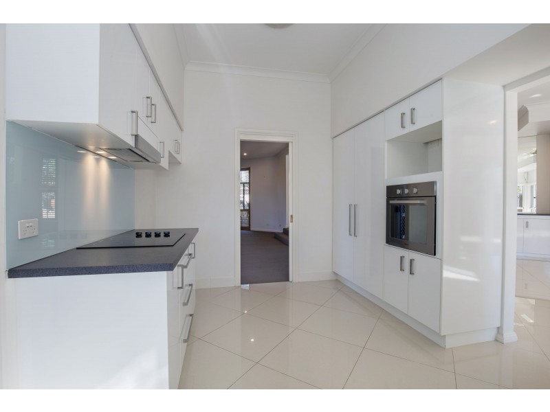 15 Hirono Court, Parkwood QLD 4214