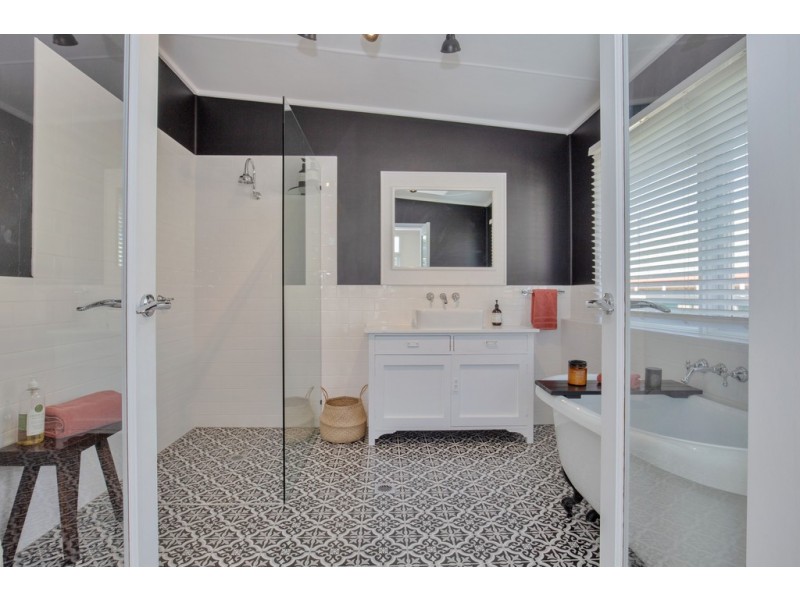 3 College Avenue, Southport QLD 4215