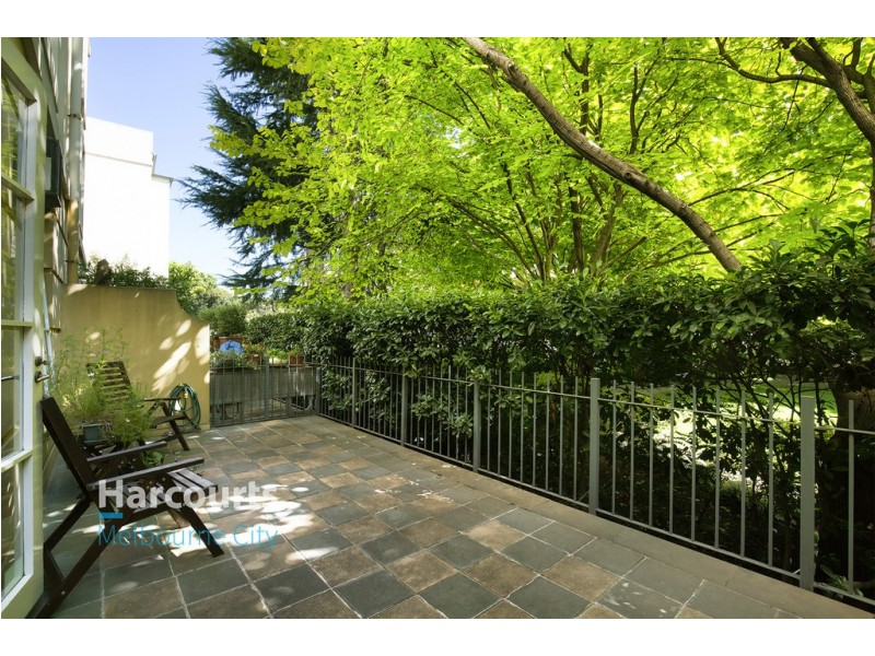 2/8 Wellington Crescent, East Melbourne VIC 3002