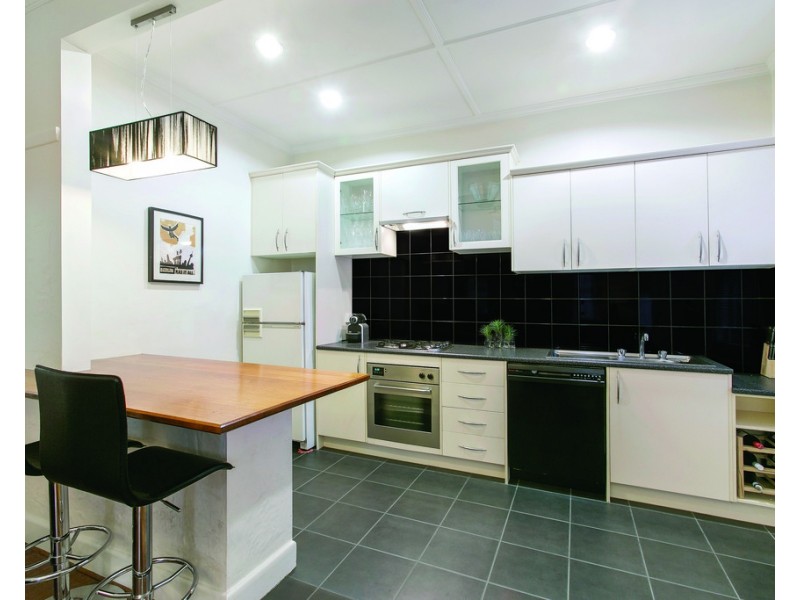 2/30 Mitford Street, St Kilda VIC 3182