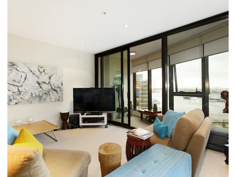 911/100 Harbour Esplanade, Docklands VIC 3008