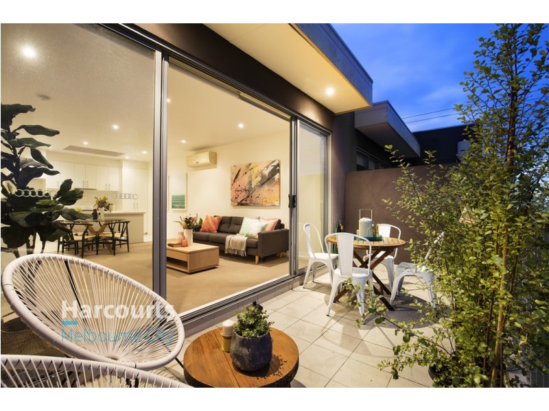 4/208 Albion Street, Brunswick VIC 3056